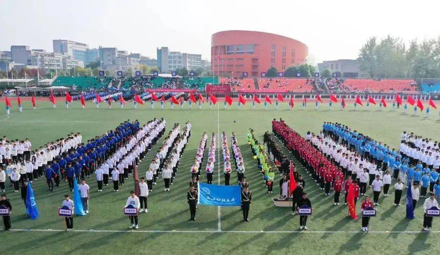 用网球拍抛沙包是什么运动